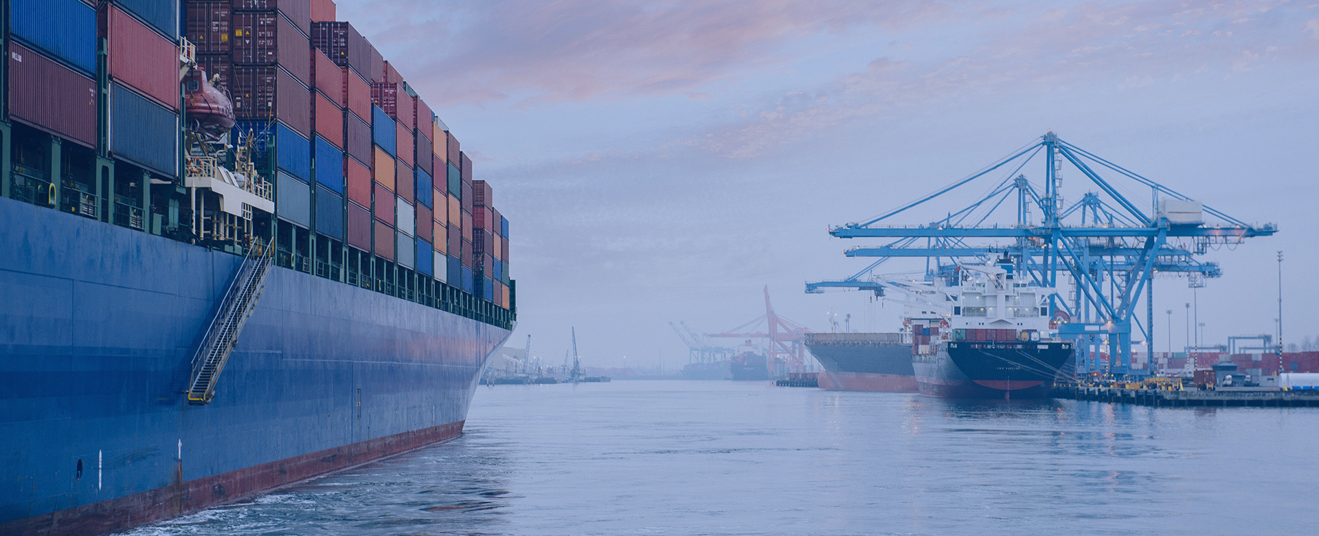 Container-ship-in-port-1920x780